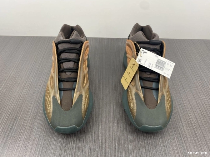 Yeezy Adidas V3 700 GY4109 Boost Copfade 0716
